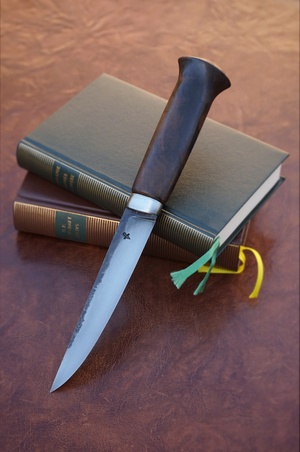 Puukko manche en noyer