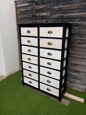 Meuble d'apothicaire