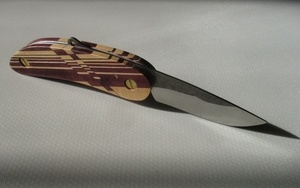 Couteau en bois de violette et movingui