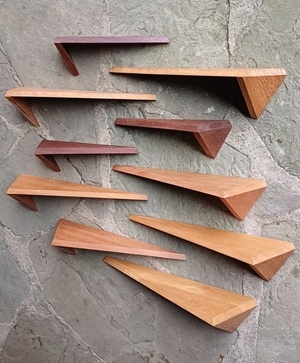 Étagères décoratives à coller