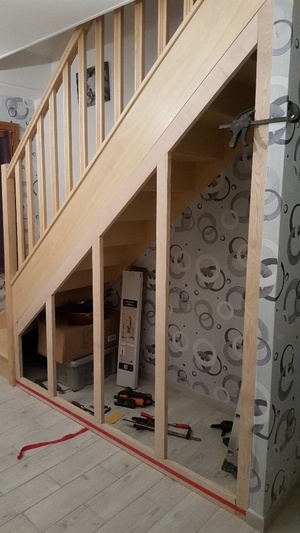 Aménagement  sous escalier