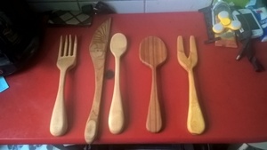 Cuilière en bois et couteau