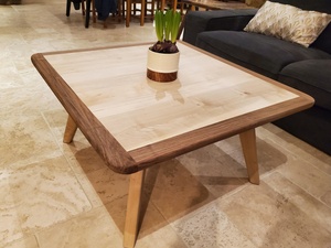 Table de salon, Noyer & Erable