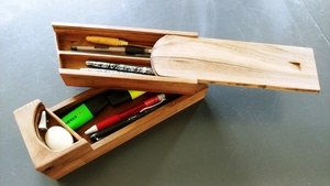 Plumier pour ma Chérie (ça ira sur le bureau )