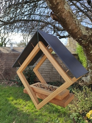 Mangeoire à oiseaux design