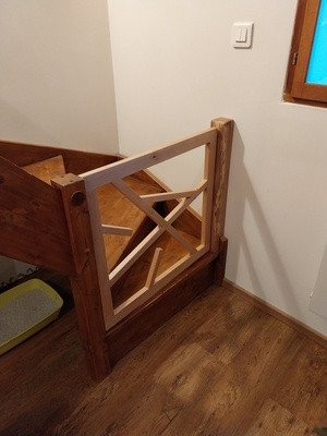 Une barrière d’escalier.