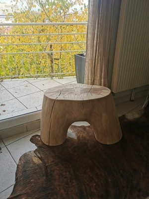 Tabouret massif !