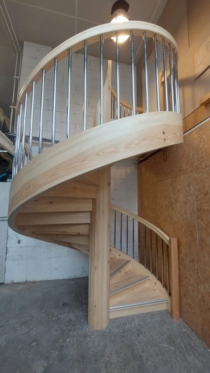 Escalier courbe lamellé collé