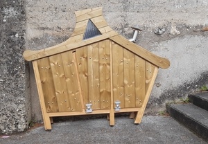 Une autre cabane à livres pour cour d'école