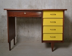 Restauration-Relooking bureau années 50