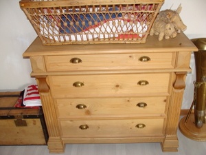 Meuble alsacien en sapin avec tiroires