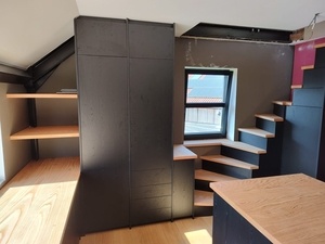 Dressing et escalier