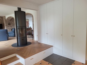 Agencement d'espace entre cuisine et salon