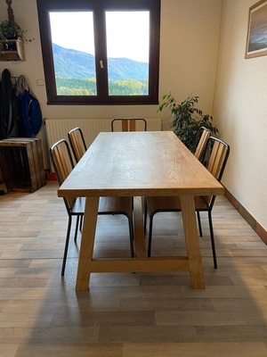 Table à manger en frêne
