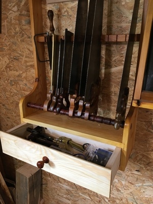 Un tiroir pour mon rack à scie.