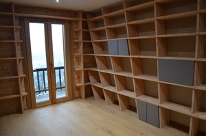 Bibliothèque penchée