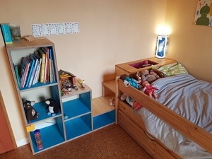 Table de nuit - étagère