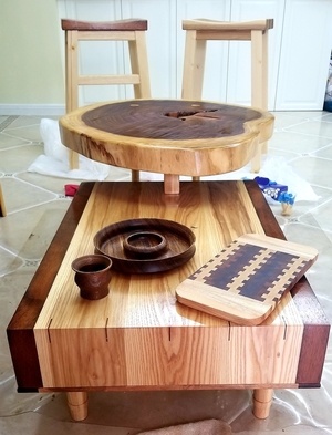 "Fourmi", table basse avec grain continu et cookie de noyer