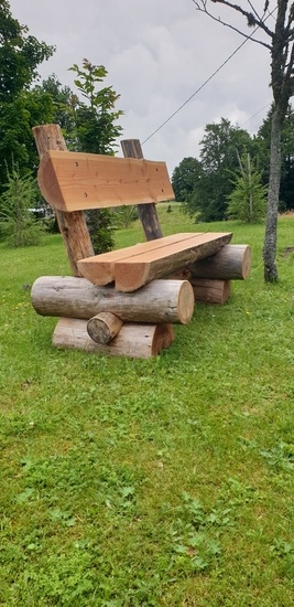 Banc en bois rond