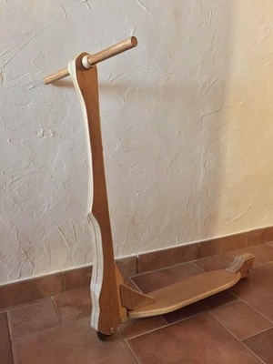 Trottinette en contre plaqué ...