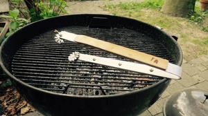 Pince BBQ revolutionaire !!!