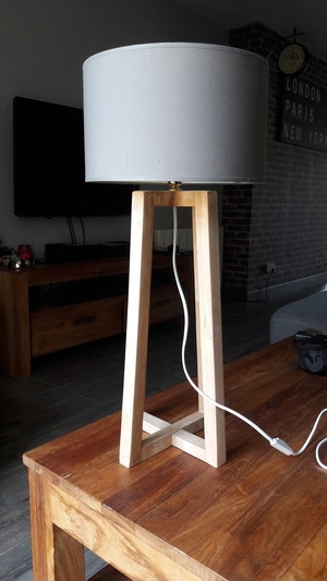 Lampe bureau en palette