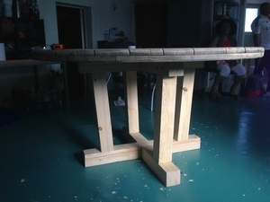 Table de travail à partir d'un côté de Touret électrique