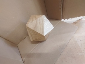 Icosaèdre en chêne