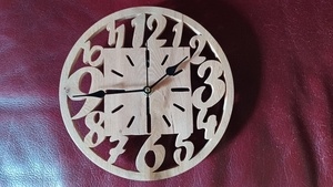 Horloge chantournée