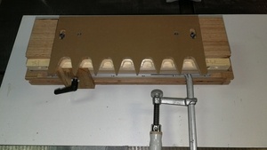 Gabarit d'usinage queues d'aronde découvertes