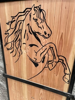 Porte douglas + cadre cheval