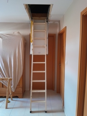Escalier amovible pour combles
