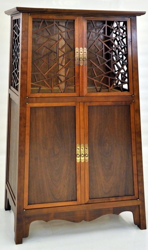 Armoire-vitrine d'inspiration chinoise