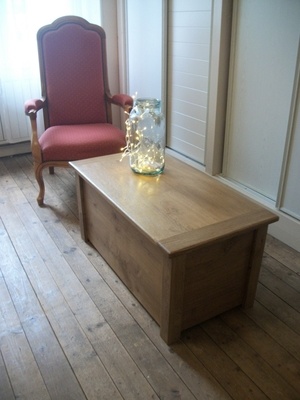 Petit coffre en chêne Nov 2021;