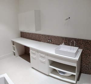 Meuble de salle de bain mélaminé