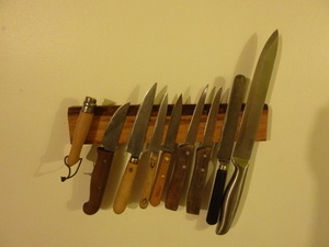 Porte couteaux mural, fixation invisible