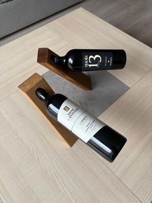 Support en équilibre pour bouteille de vin