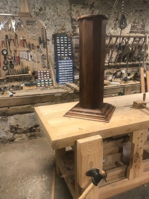 Colonne support décagonale