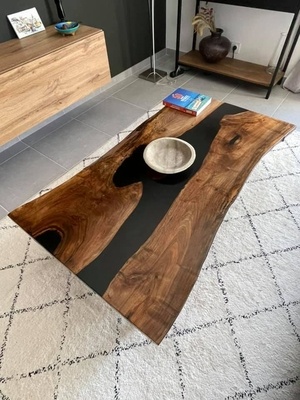 Table basse en noyer