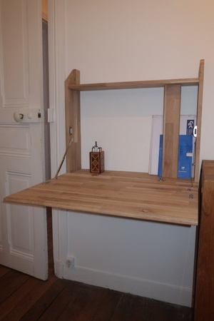 Bureau mural repliable