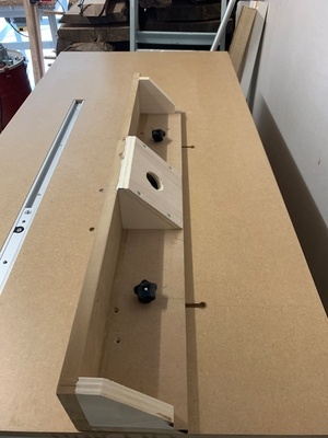 Défonceuse sous table