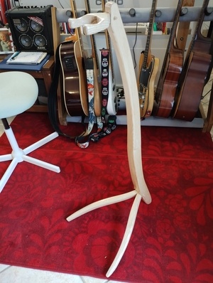Stand pour guitare démontable aux outils à main