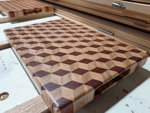 Planche à découper en bois de bout