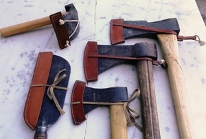 Caches en cuir pour taillants de haches &c