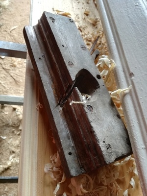 Raccord de plinthe au bouvet d'époque