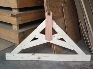 Ferme  à poinçon suspendu