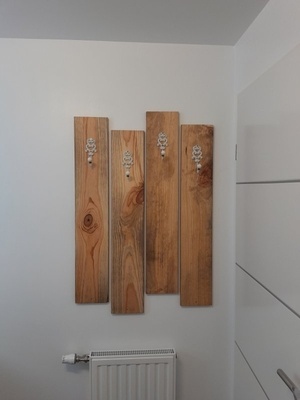 Petits bardages décoratifs avec portemanteaux