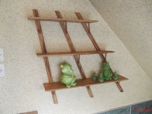 Petite étagère murale