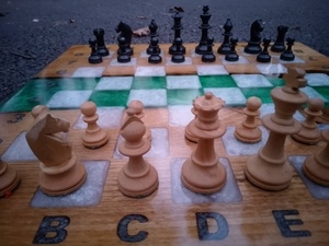 Echiquier chene epoxy blanc et vert
