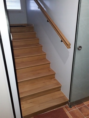 Escalier droit à deux volées